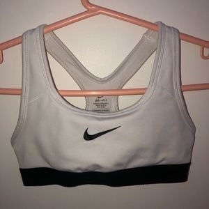 OFFER Nike Sports Bra